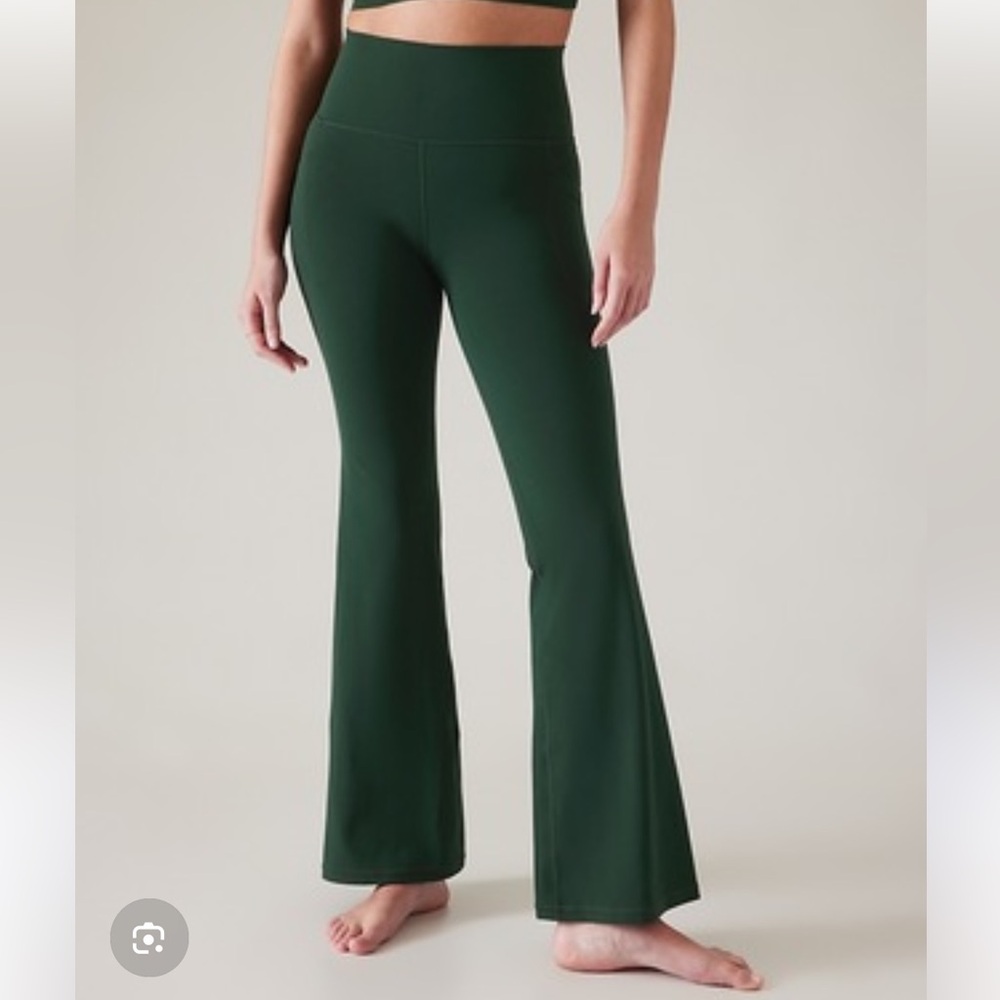 Athleta Salutation Stash Flare Pants Leggings - Seaweed Snack - Size Large